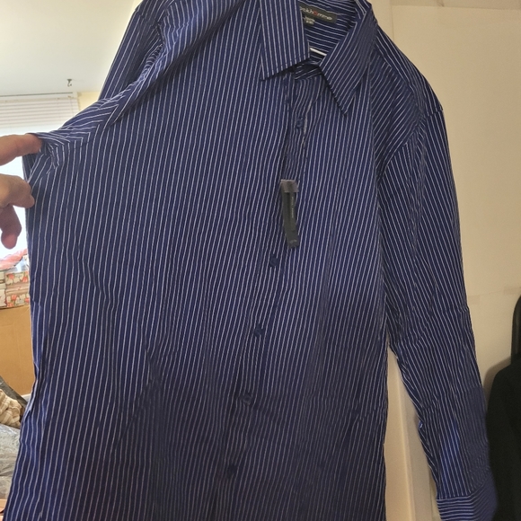 Man's  Shirt - Picture 3 of 8